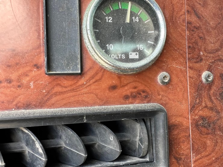 1996-international-a-image-62