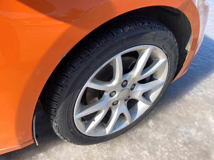 #1520-•-2014-dodge-dart-sxt-(has-mn-title)**no-brakes**must-be-trailered**-image-9