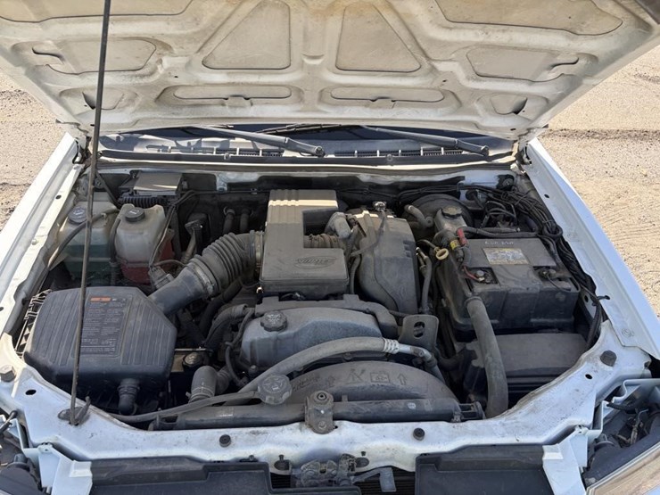 2011-chevrolet-colorado-image-16