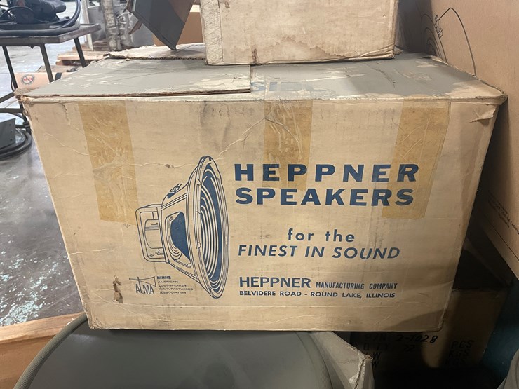 #7661-•-assorted-shop-speakers-image-6