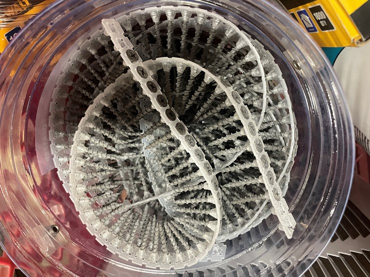 #7657-•-assorted-shop-items-and-supplies-image-10