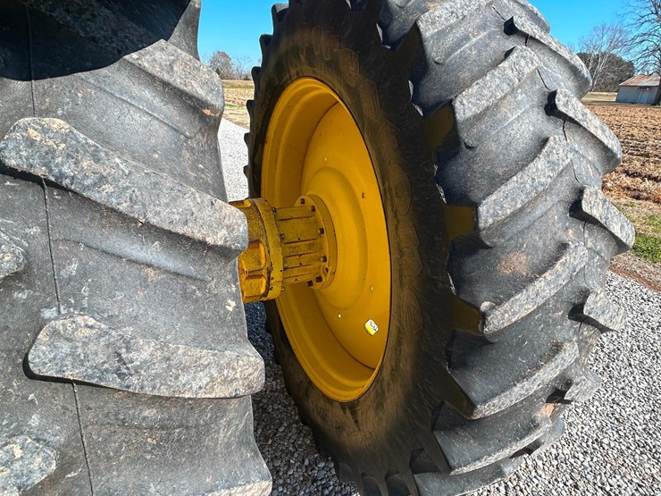 2004-john-deere-8320-image-23