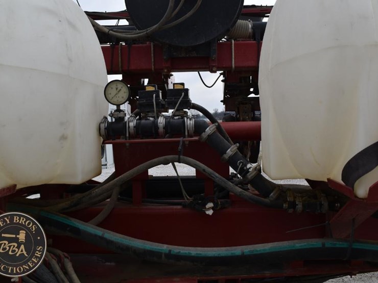 2010-case-ih-1240-image-16