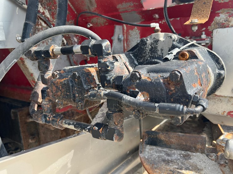 2015-case-ih-titan-3530-image-34