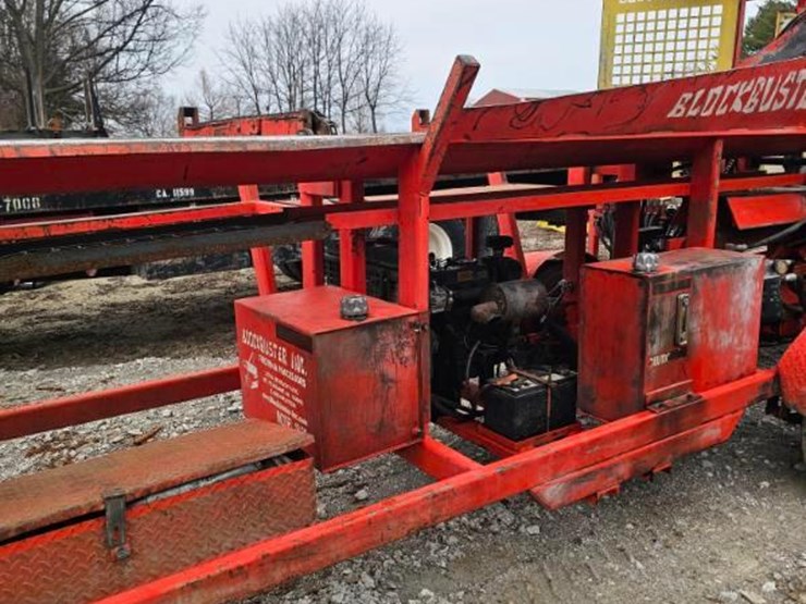 2013-blockbuster-18-20-image-27