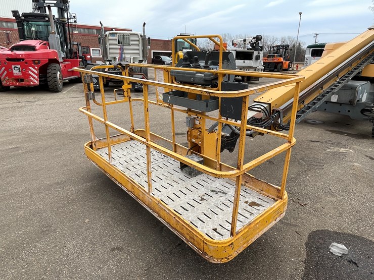 #152-•-2015-haulotte-ht61rt-4x4-telescopic-boom-lift-image-9