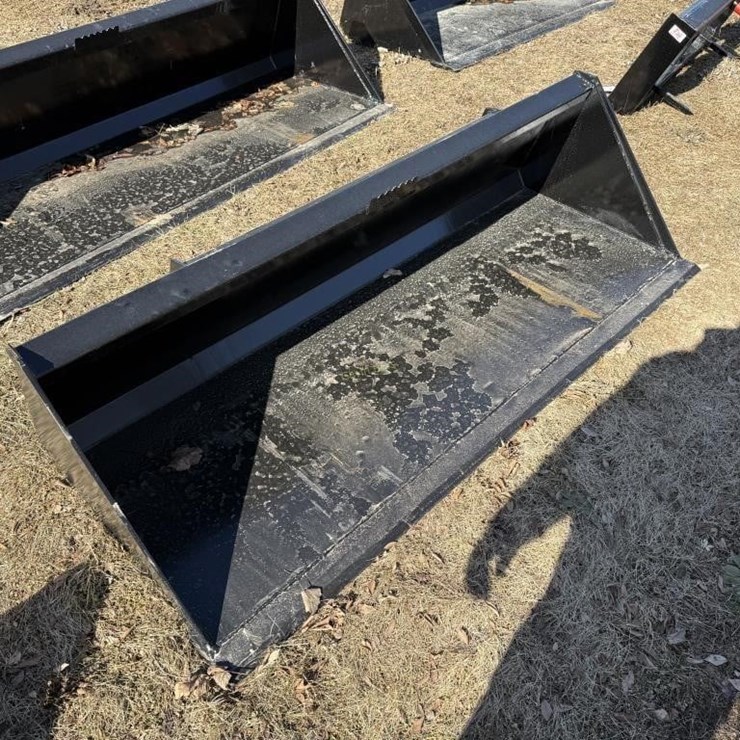 New Swict 78" Universal Attach Bucket