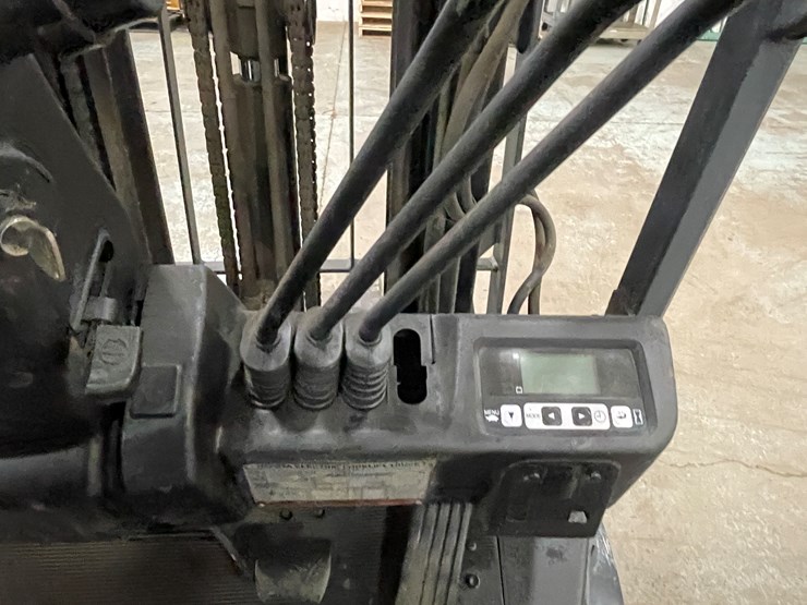 #171-•-2016-toyota-electric-forklift-image-27