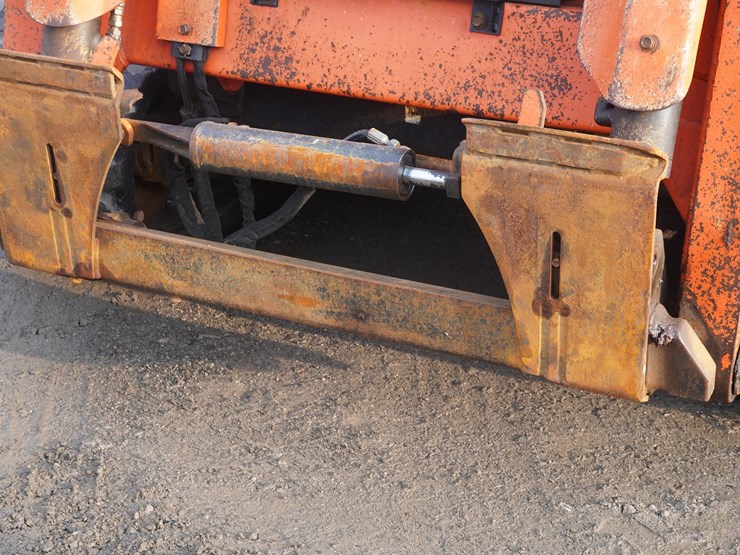 2017-kubota-3800-image-51