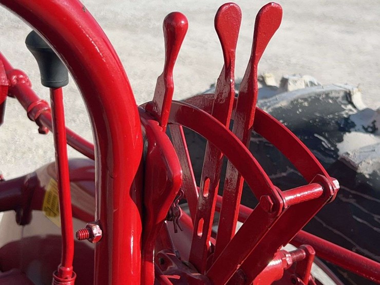 farmall-130-image-34