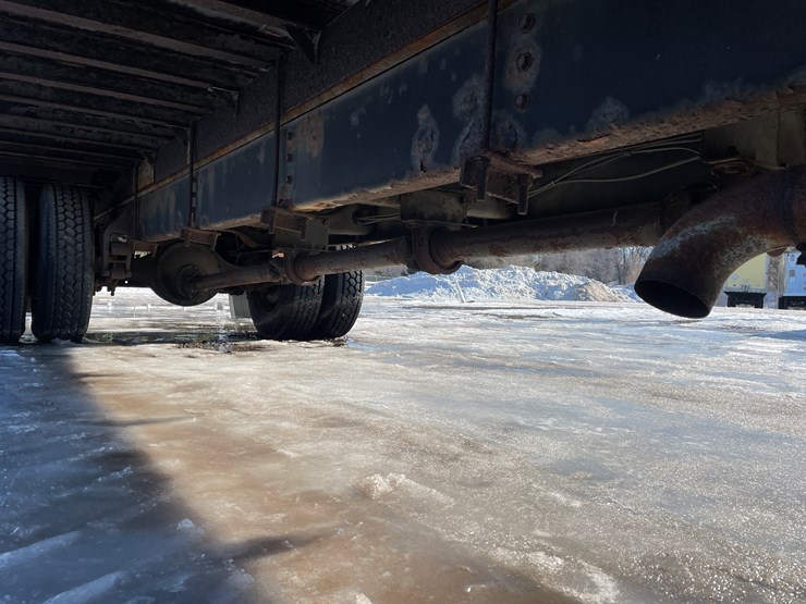 #1455-•-1998-international-box-truck-**-non-runner**-(has-mn-title)-image-11