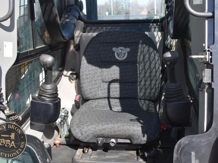 2023-case-tv450b-image-41