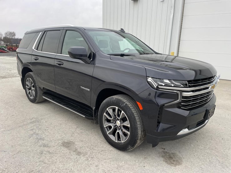 2023-chevrolet-tahoe-image-1