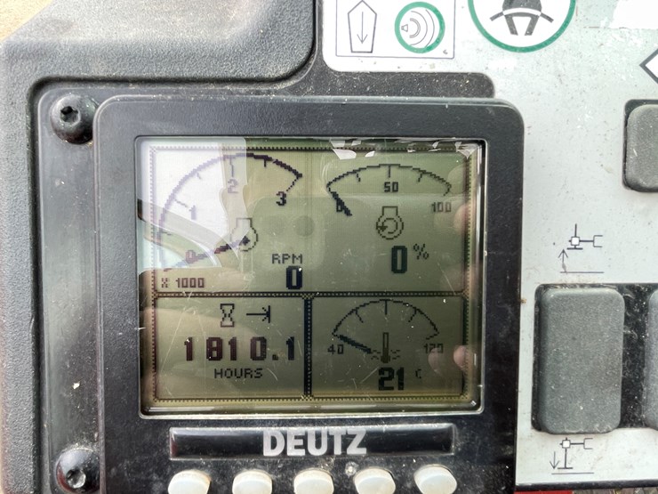 #132-•-2017-skyjack-sj643-telehandler-image-49