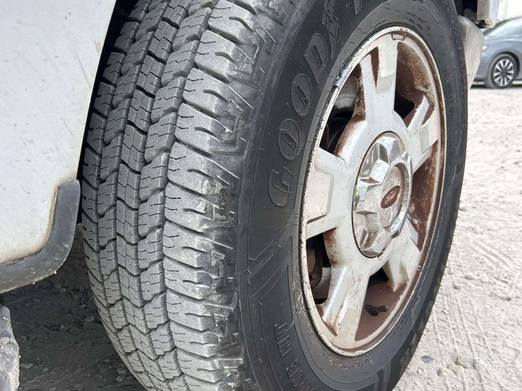 2014-ford-f150-image-26