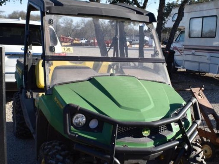 2021-john-deere-370-image-2