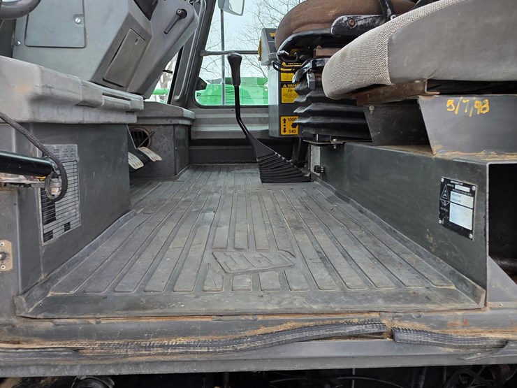 1998-jcb-185-65-image-47