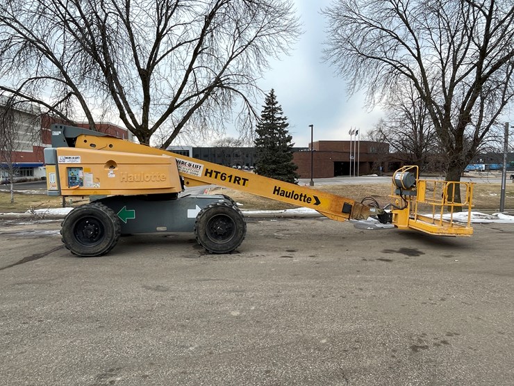 #152-•-2015-haulotte-ht61rt-4x4-telescopic-boom-lift-image-4