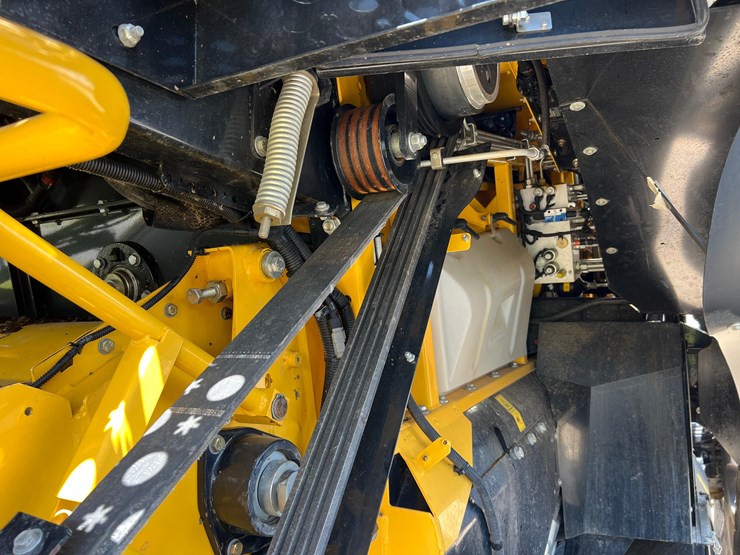 2023-new-holland-cr10.90-image-19