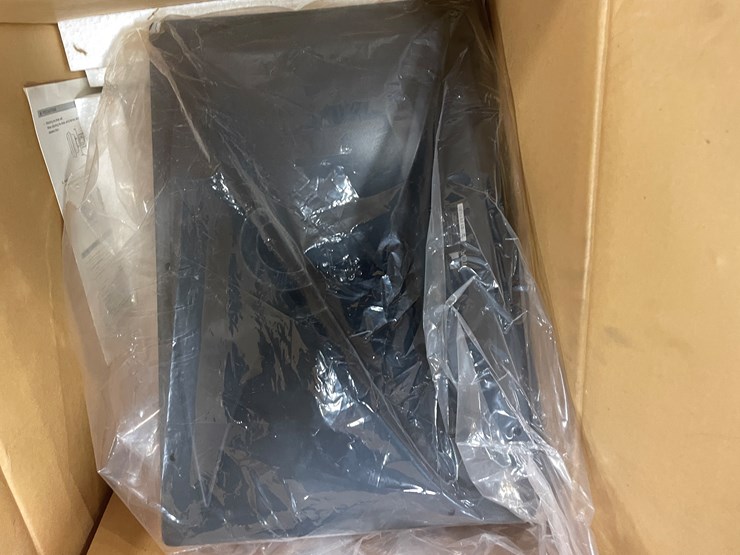 #7651-•-misc.-speakers,-electronic-parts-and-tripp-lite-battery-clips-image-7