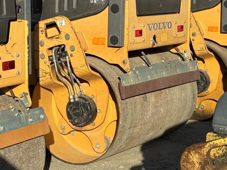 2018-volvo-dd25b-image-7