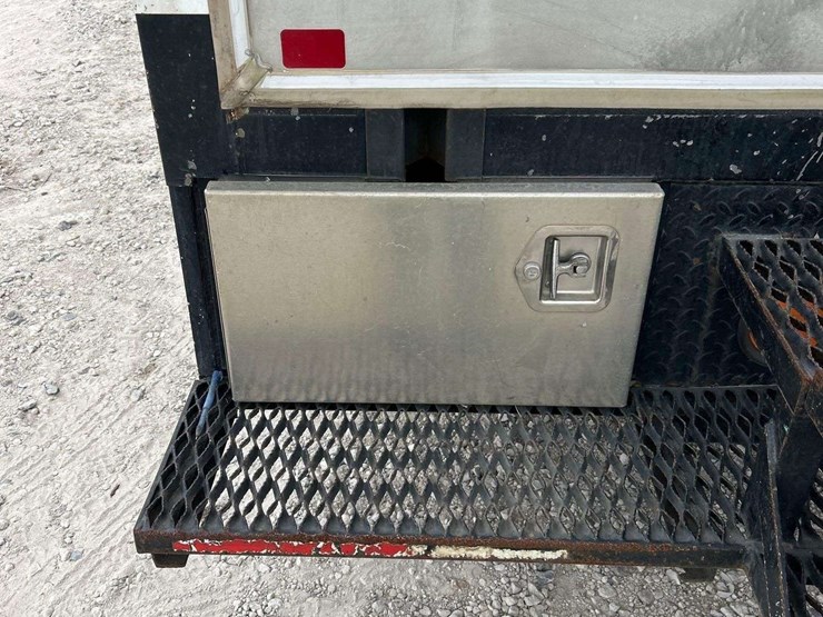 2012-ford-e450-image-56