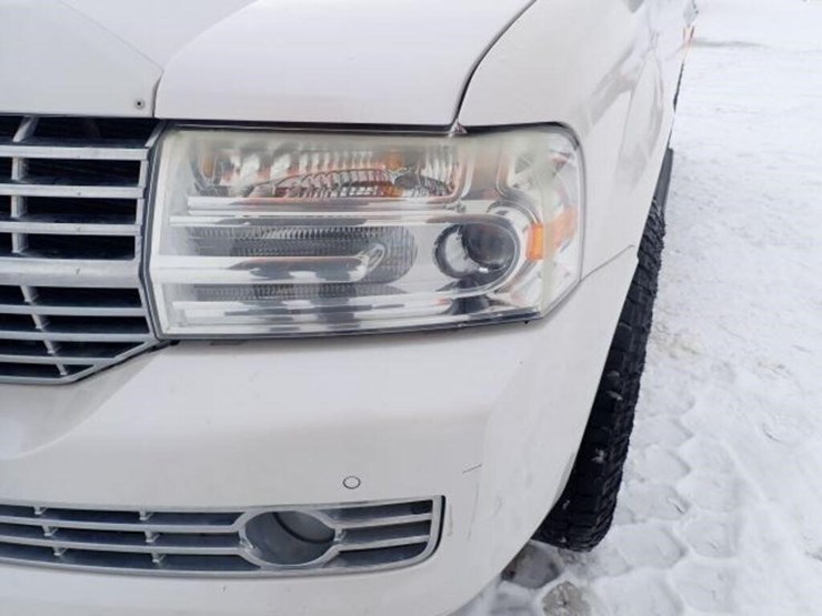 2009-lincoln-navigator-image-65