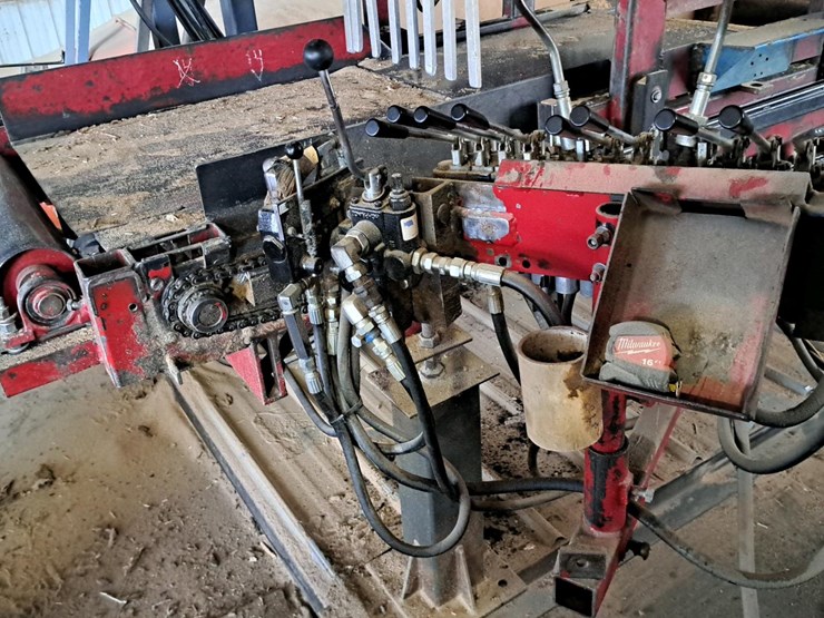 #127-•-2013-cooks-ac36-portable-bandmill-image-24