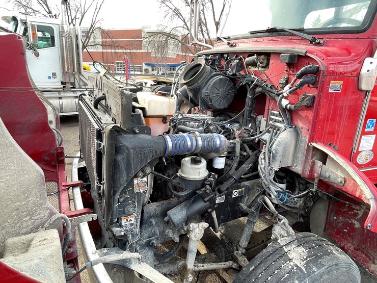 2018-peterbilt-337-image-55