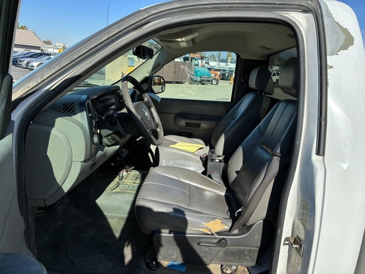 2008-chevrolet-2500-image-10