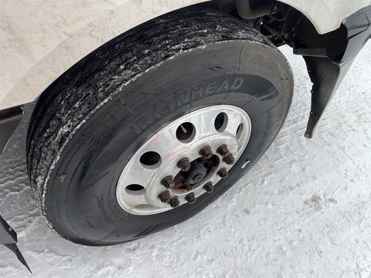 2011-international-prostar-image-13