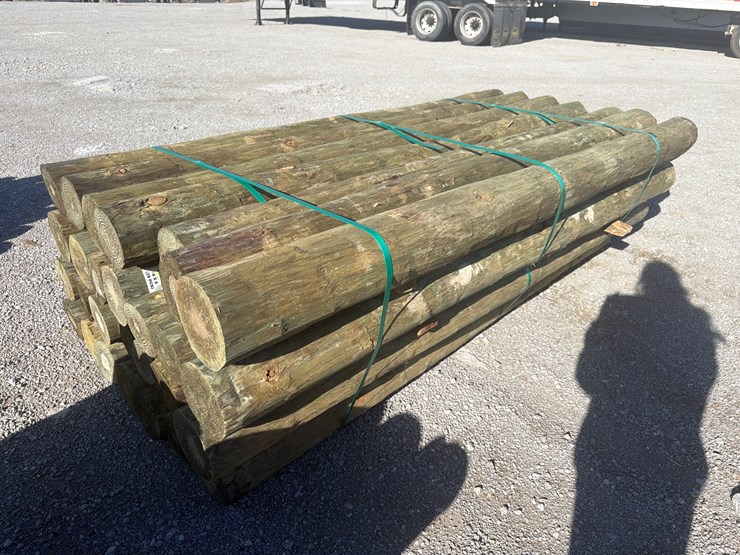 #23649-•-bundle-of-(28)-wooden-posts-image-4