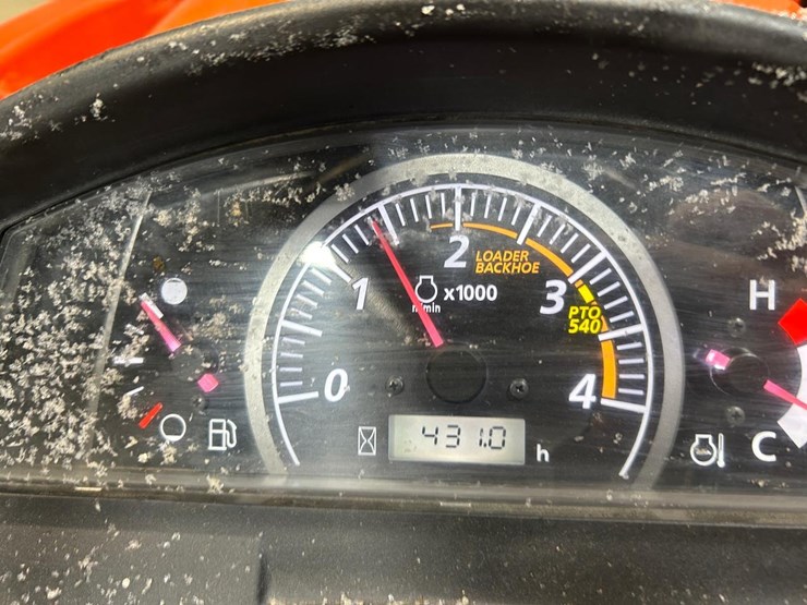 2019-kubota-bx2380-image-21