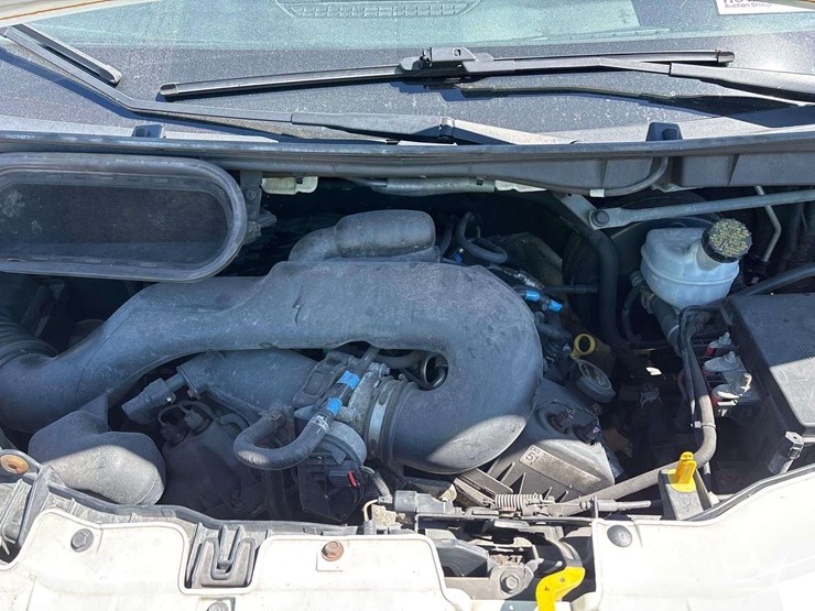 2015-ford-transit-image-13