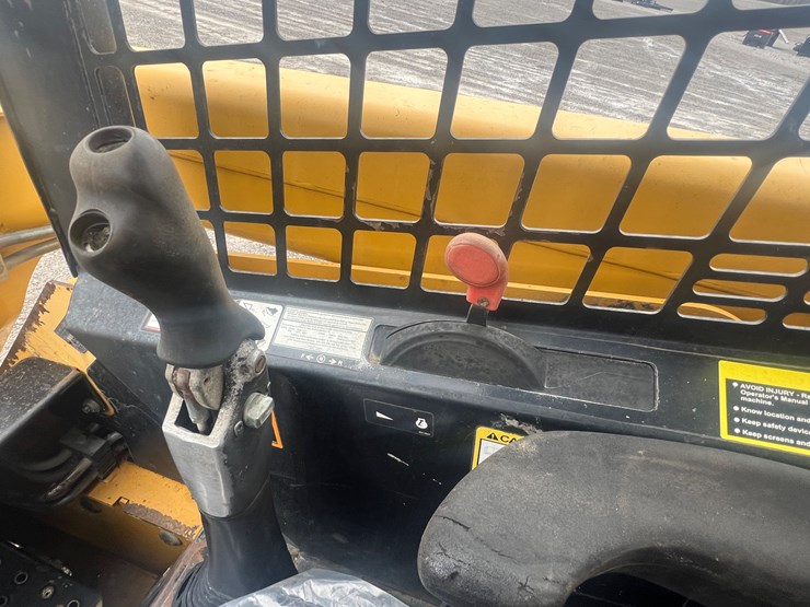 deere-ct322-image-19