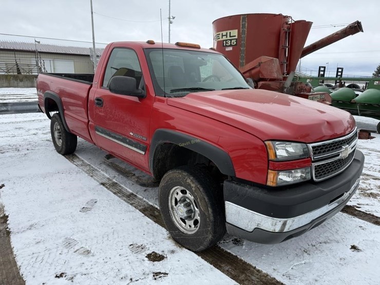 2005-chevrolet-2500-image-5