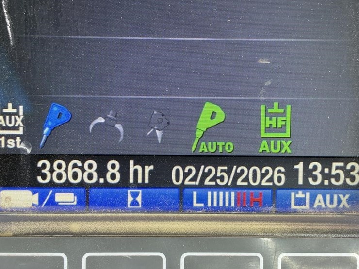 2017-takeuchi-tb2150-image-21