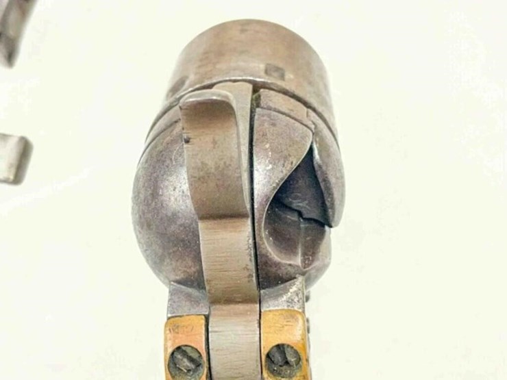 colt-revolver-image-12