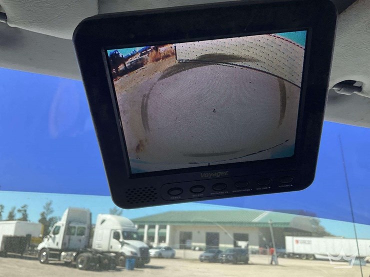 2012-ford-e350-image-20