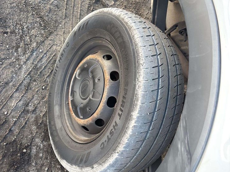 2015-ford-transit-image-28