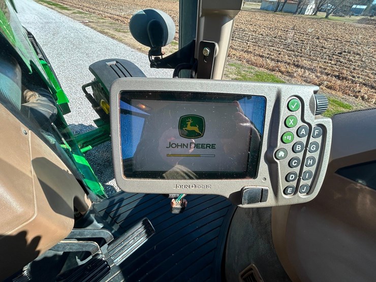 2004-john-deere-8320-image-47