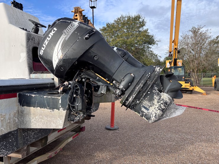 #1416-•-21-foot-cat-work-boat-|-no-title-image-26