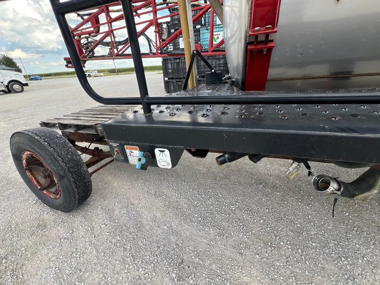 case-610-sprayer-system-2000-gallons-image-48