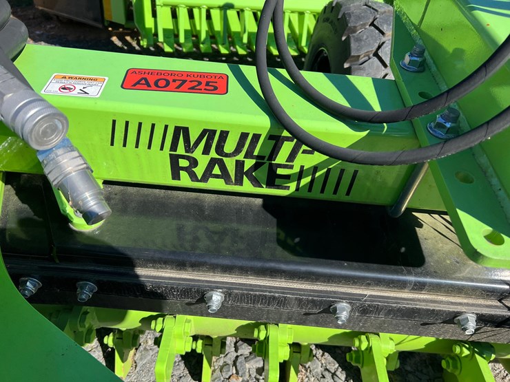 2022-white-251-image-5