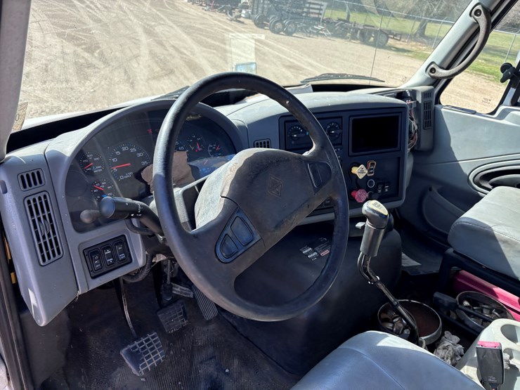 2007-international-8600-image-7