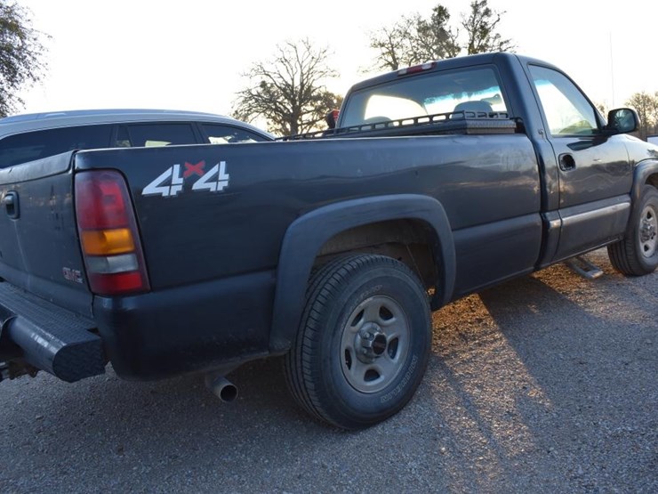 2000-gmc-1500-image-3