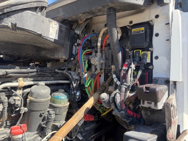 2024-kenworth-t880-image-63