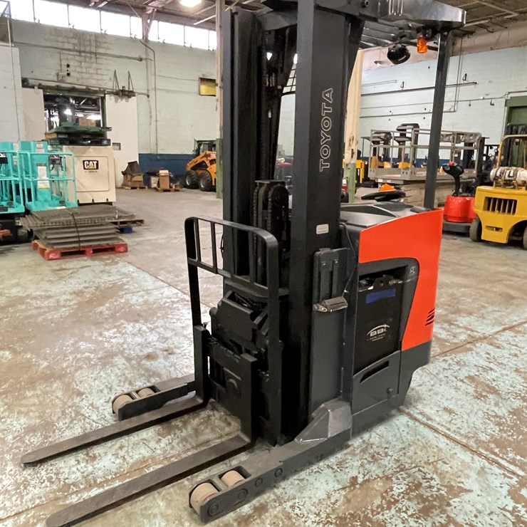 #221 • 2012 Toyota Electric Ride On Reach Truck