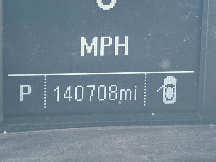 2018-chevrolet-2500-image-17