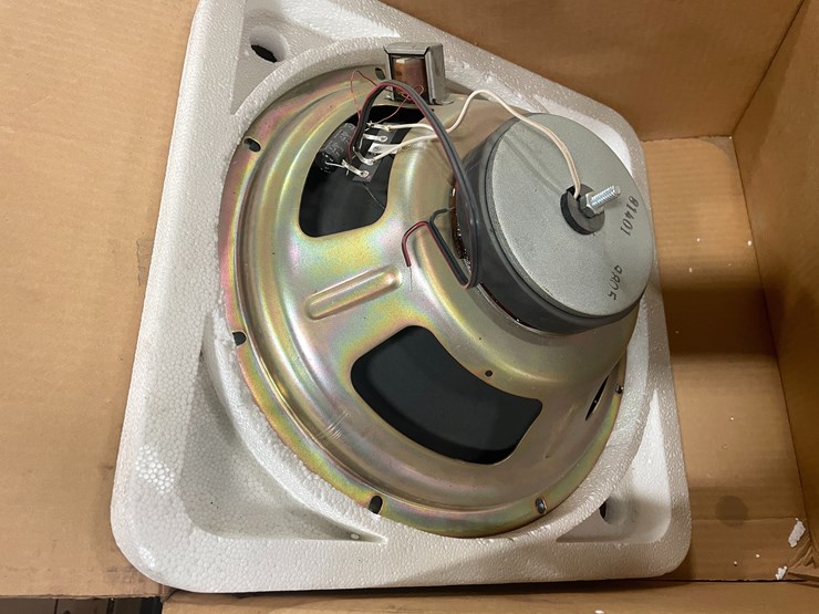 #7651-•-misc.-speakers,-electronic-parts-and-tripp-lite-battery-clips-image-9